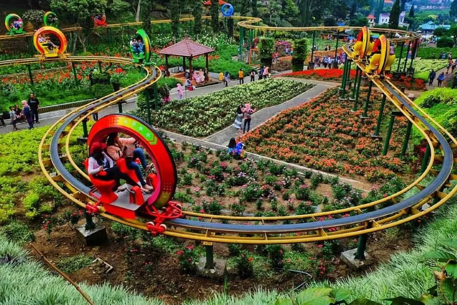 Selecta Batu – one of the classic things to do in Batu Malang, known for its gardens and cool air